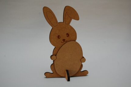 ΛΑΓΟΣ ΚΡΑΤΑΕΙ ΑΒΓΟ ΜΕ ΒΑΣΗ